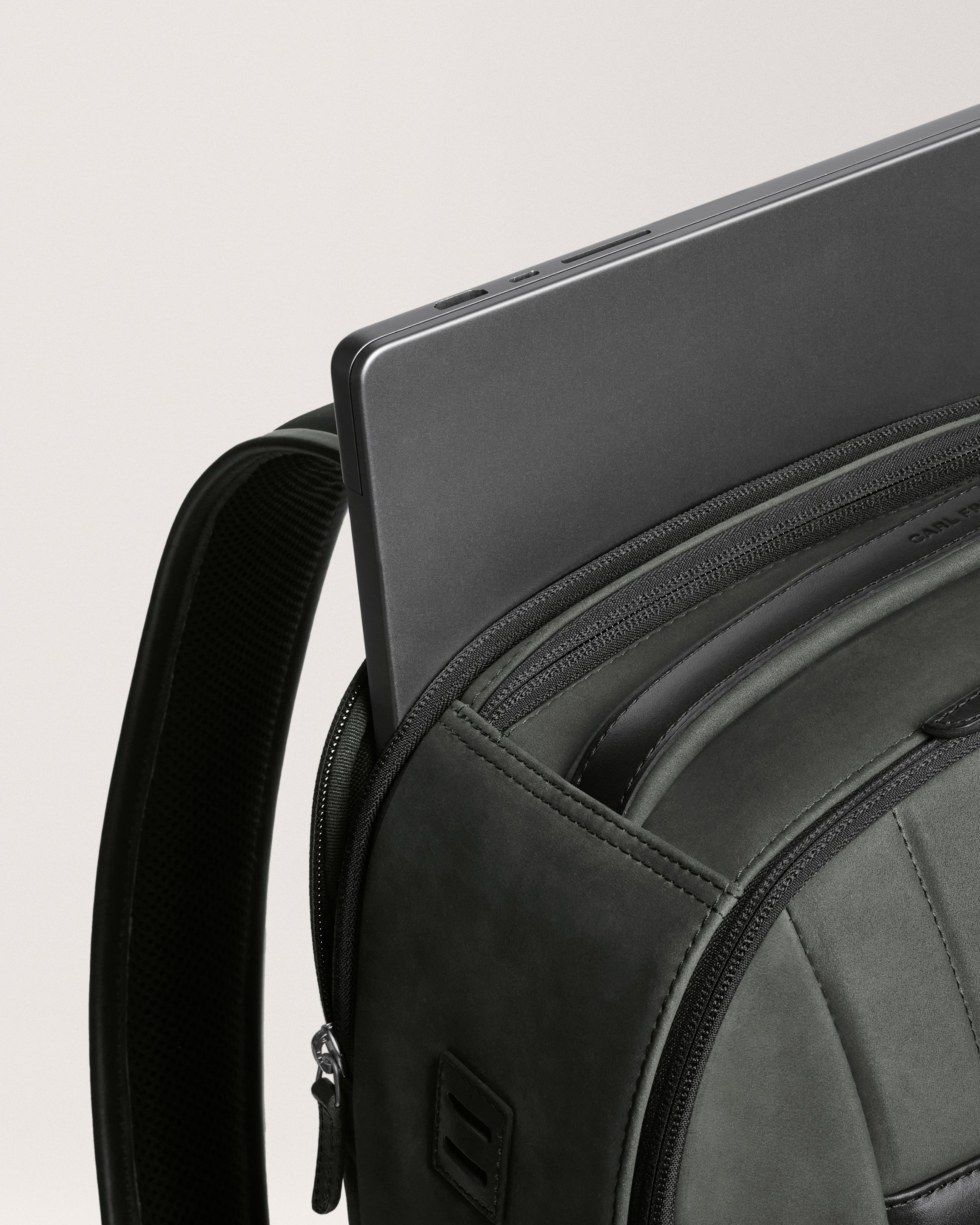 72-hour Backpack - Return charcoal