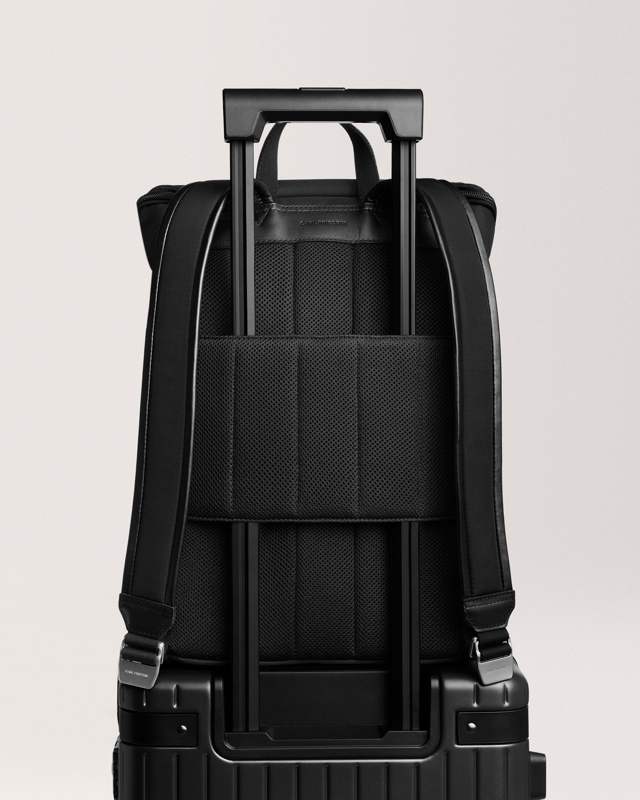 Day-to-Day Backpack black