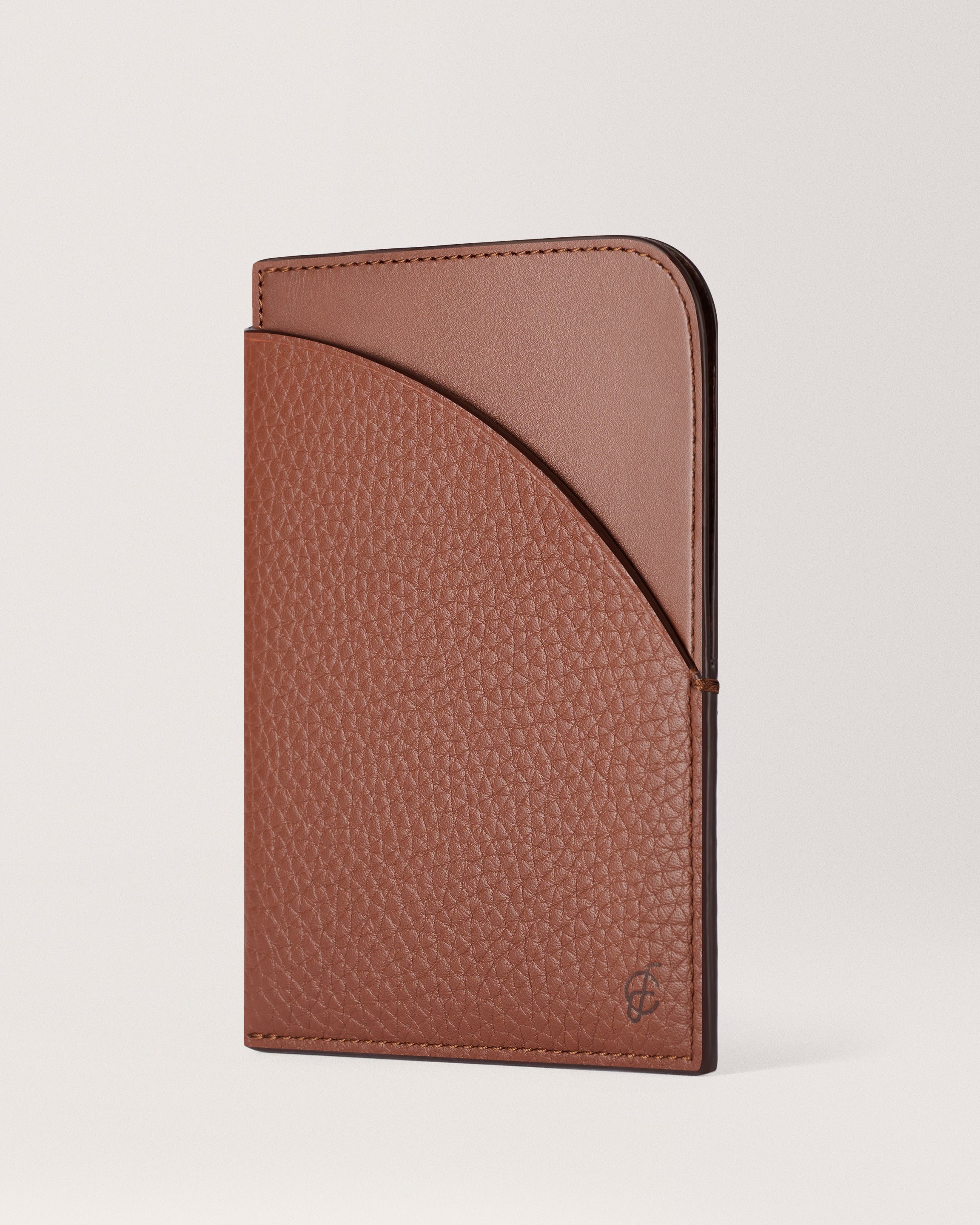 Clifton Passport Sleeve chestnut