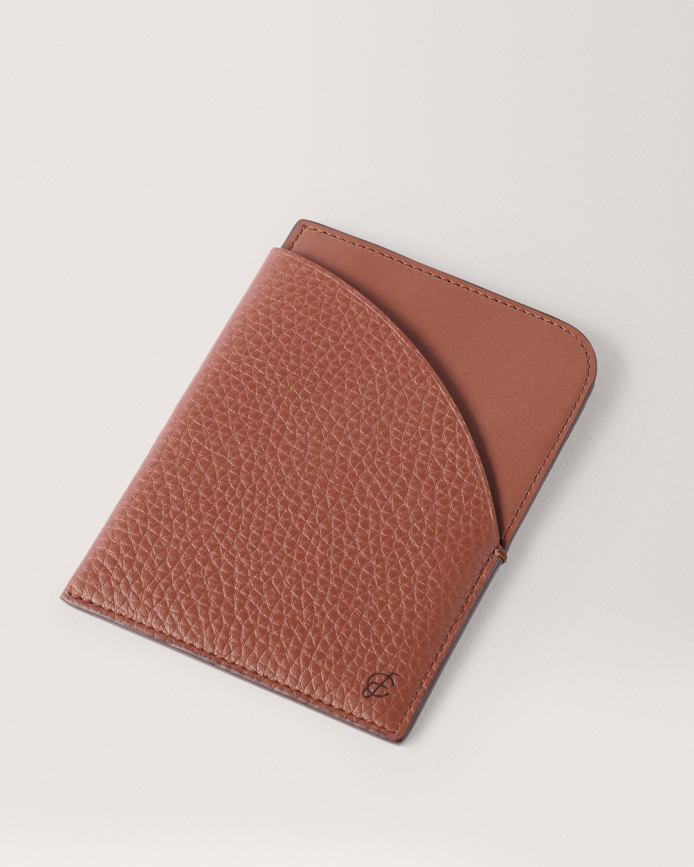 Clifton Passport Sleeve chestnut