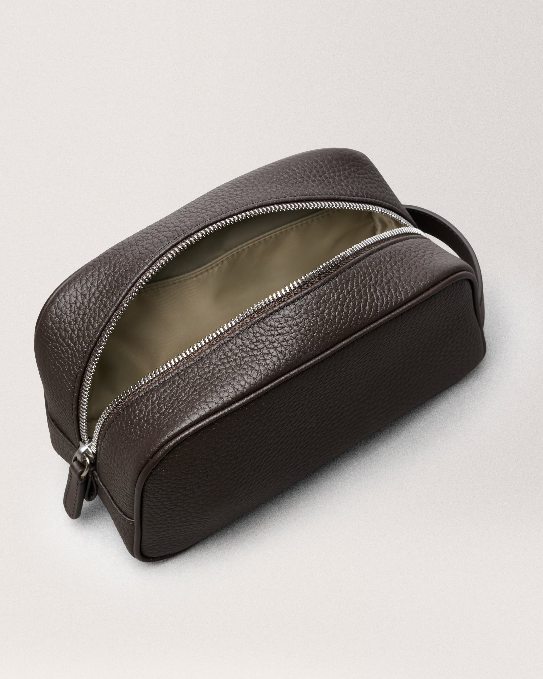 Washbag chocolate