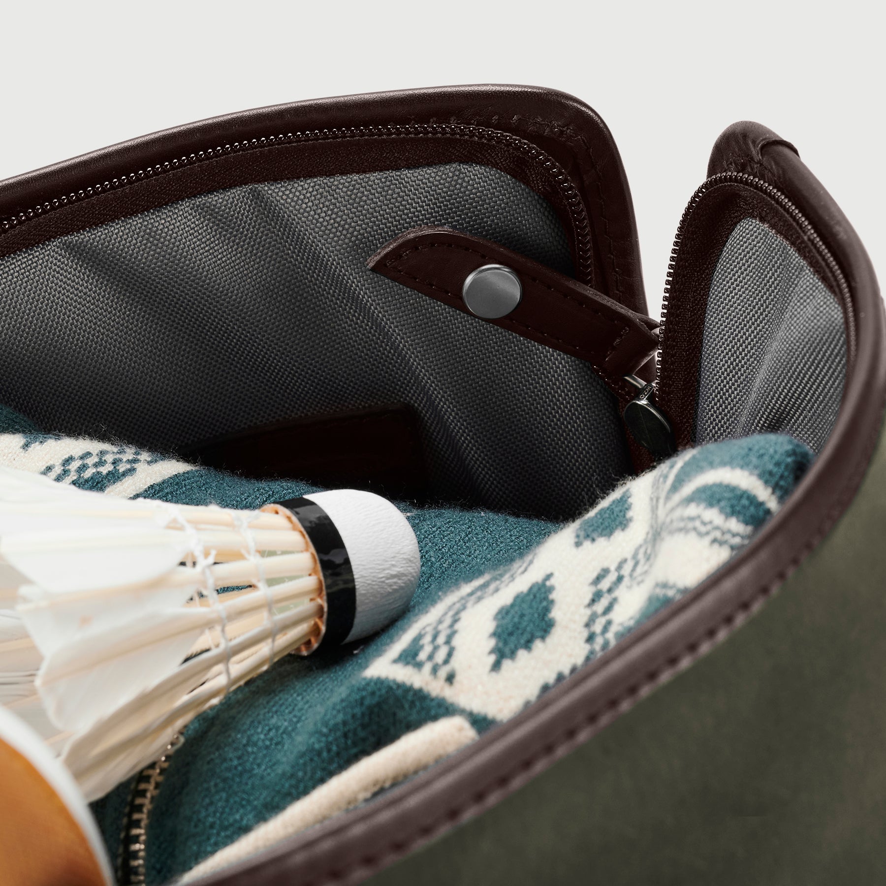 Anywhere Tote - Return olive