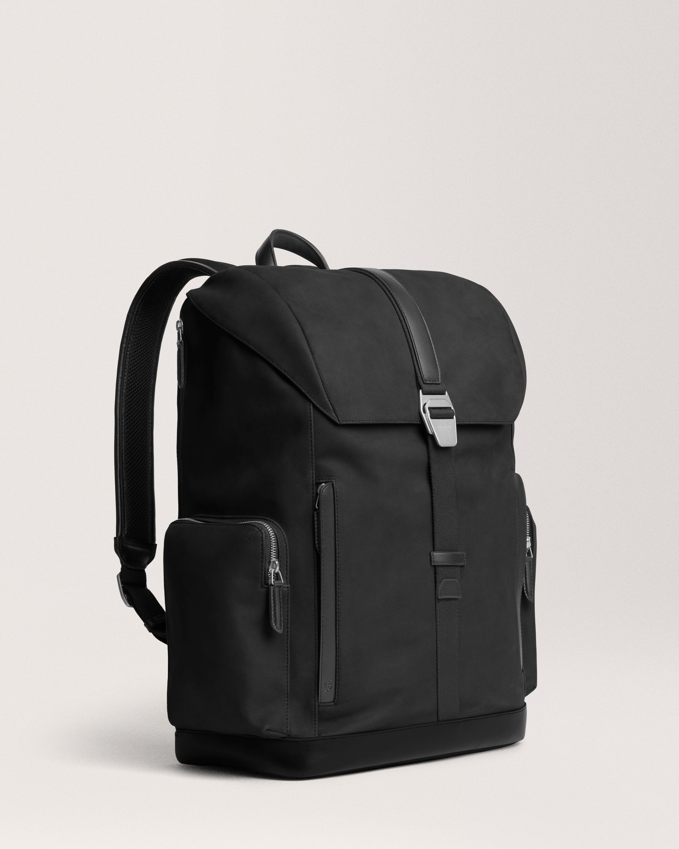 Traverse Backpack black