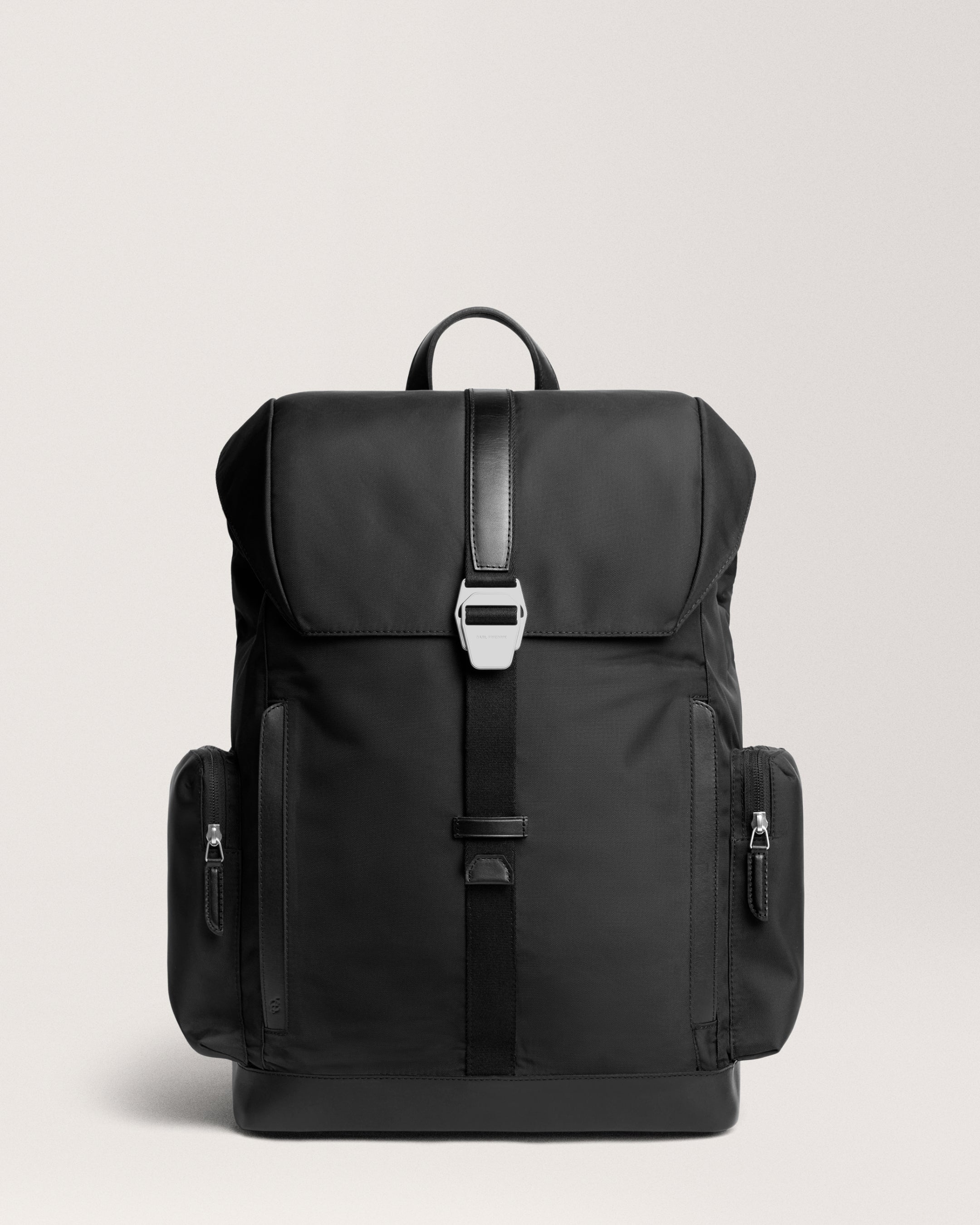 Traverse Backpack black