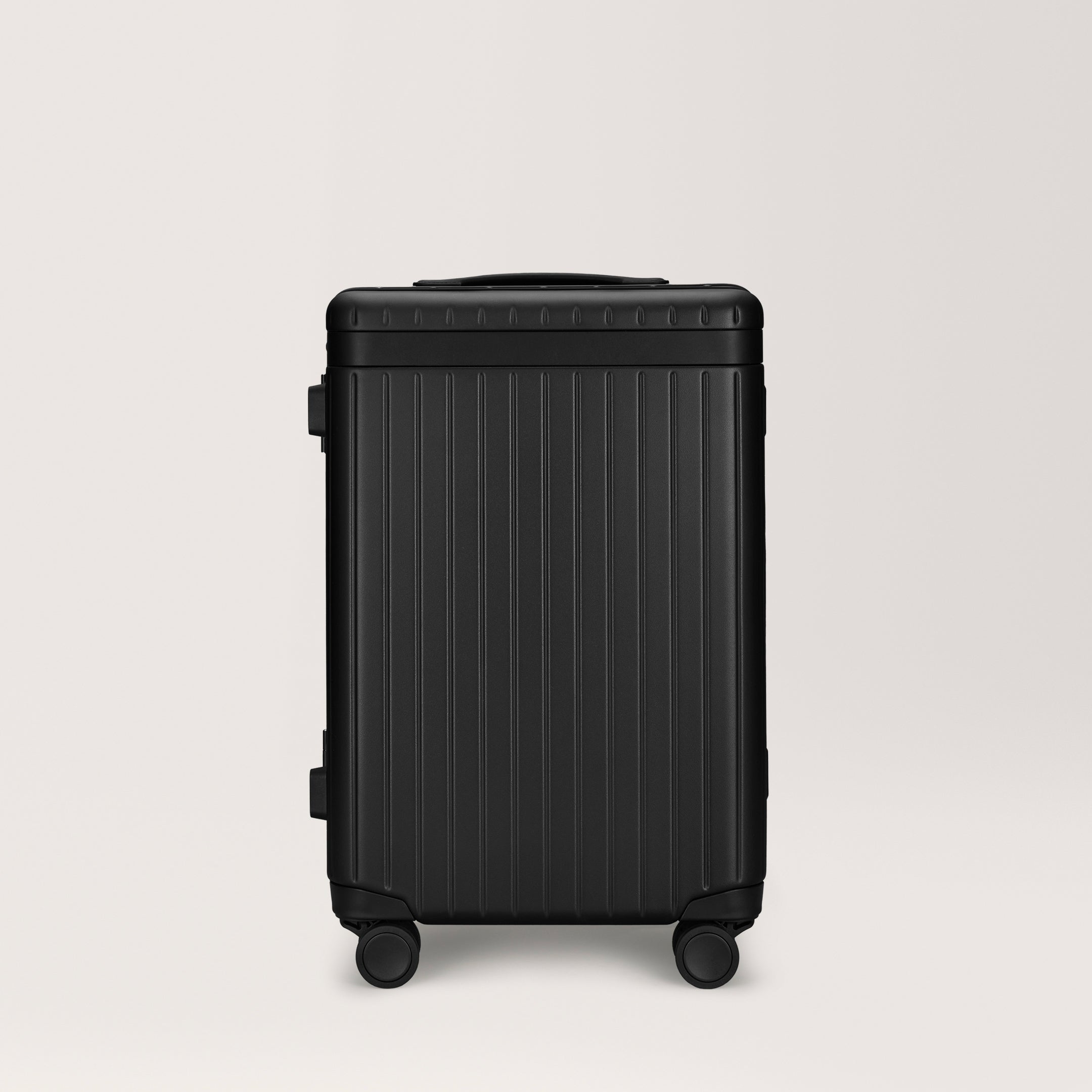 The Carry-on Black / Black Hard-shell cabin suitcase