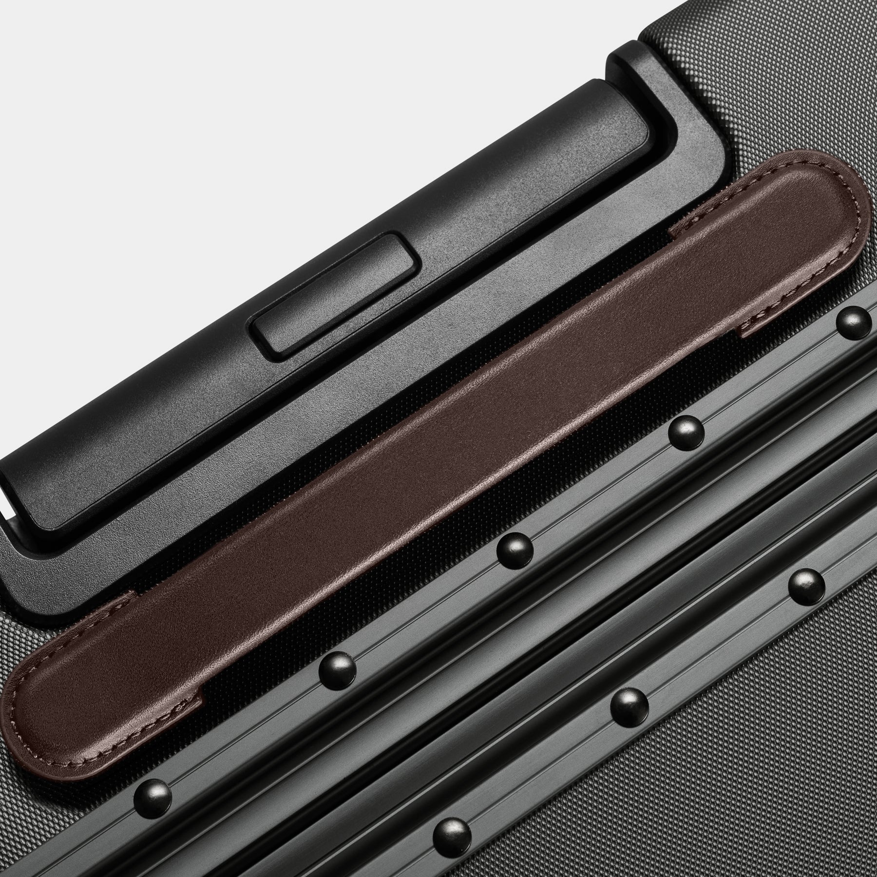 The Carry-on X - Return chocolate