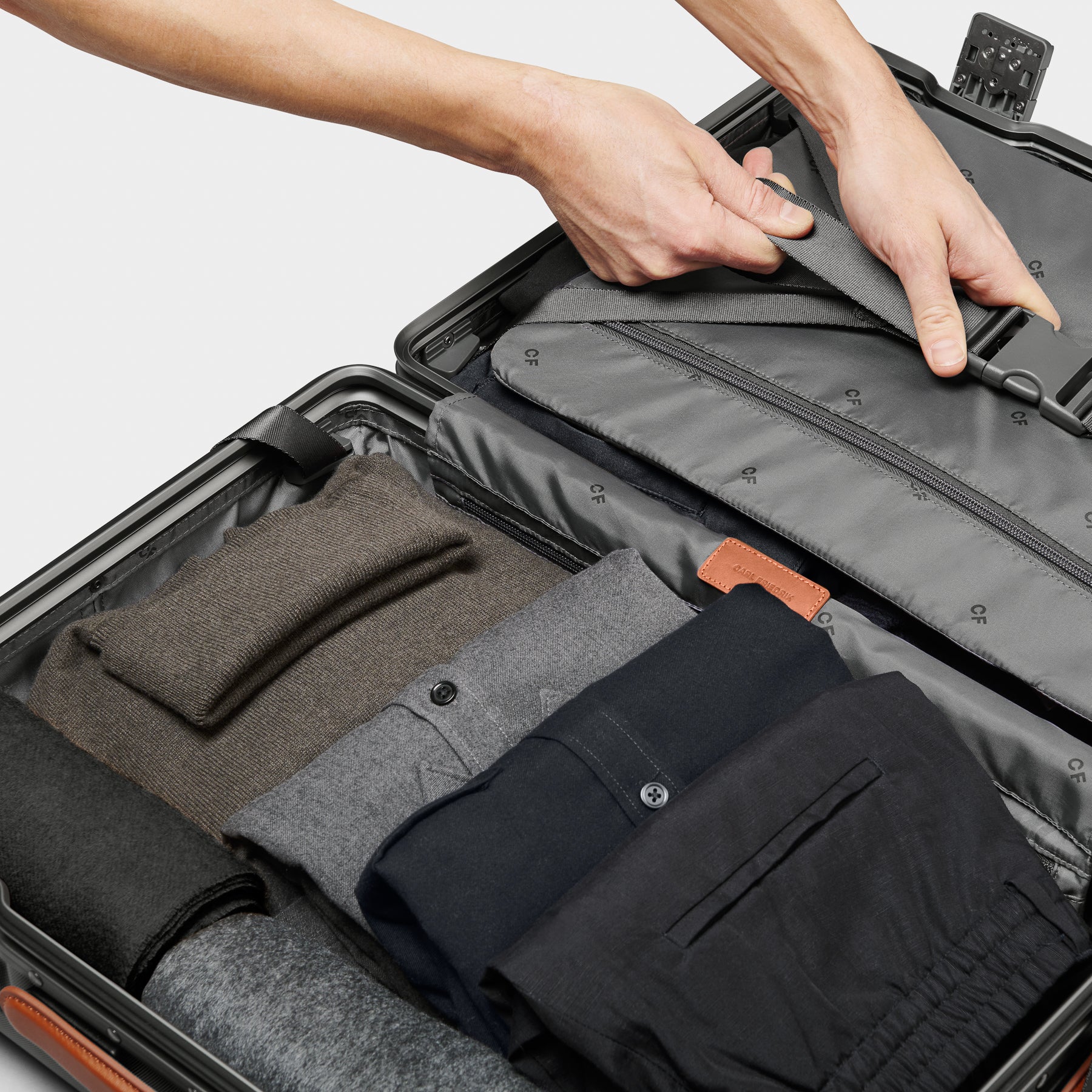 The Carry-on X - Return cognac