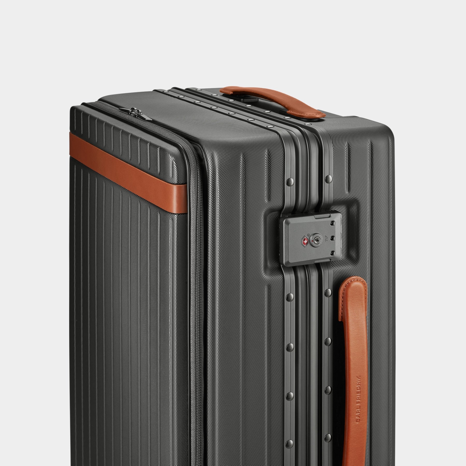 The Carry-on X - Return cognac