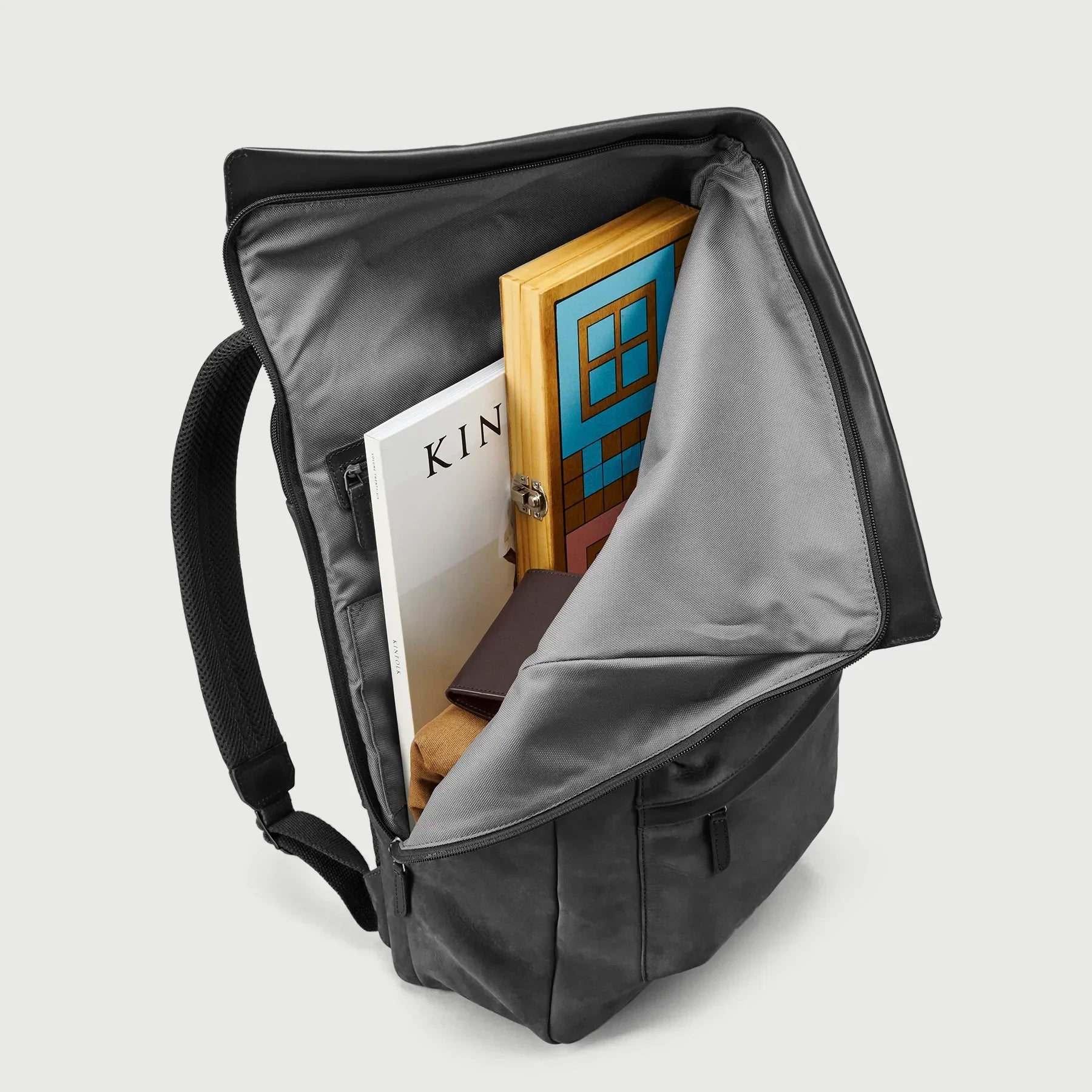 City-hopper Backpack - Return charcoal