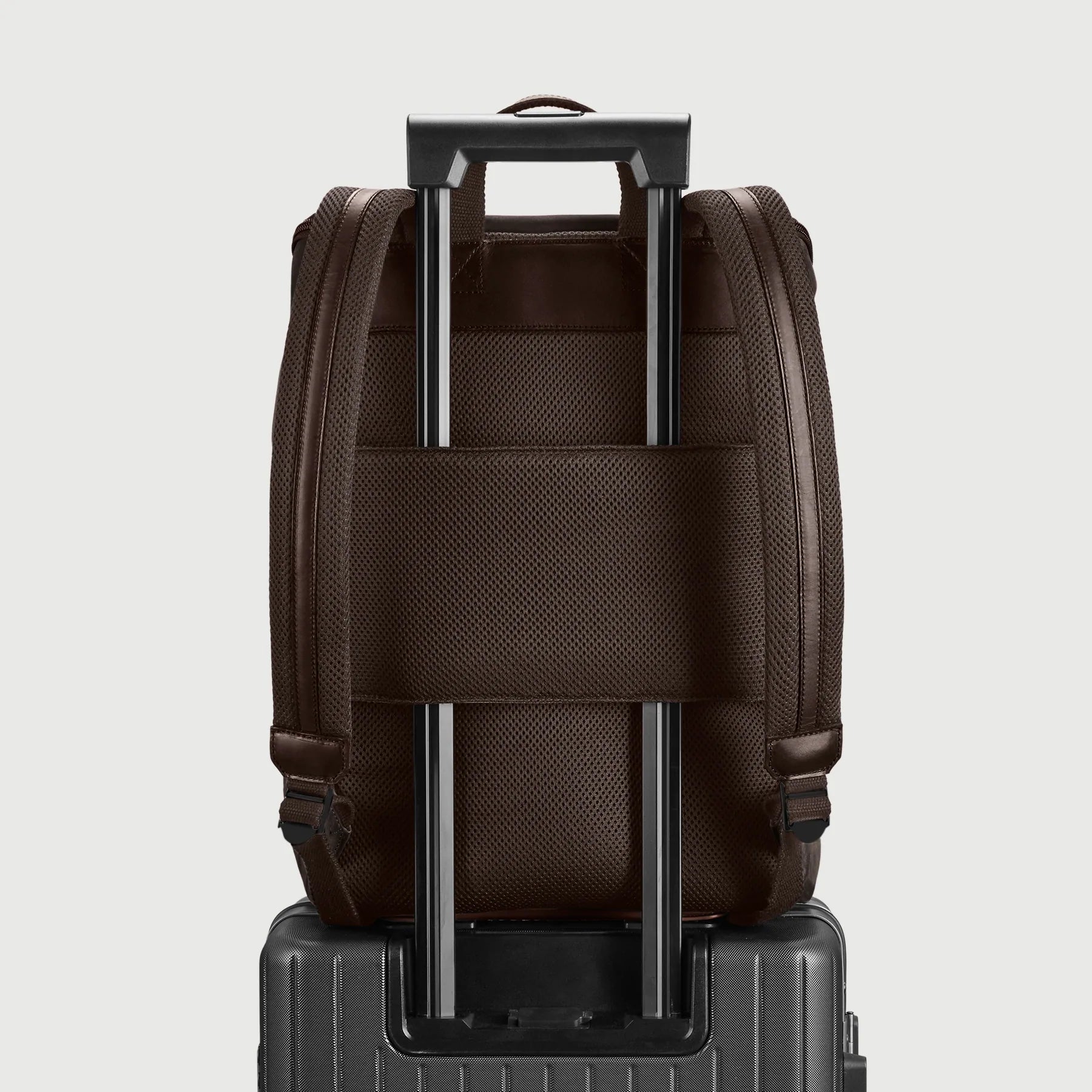 Day-to-Day Backpack - Return chocolate