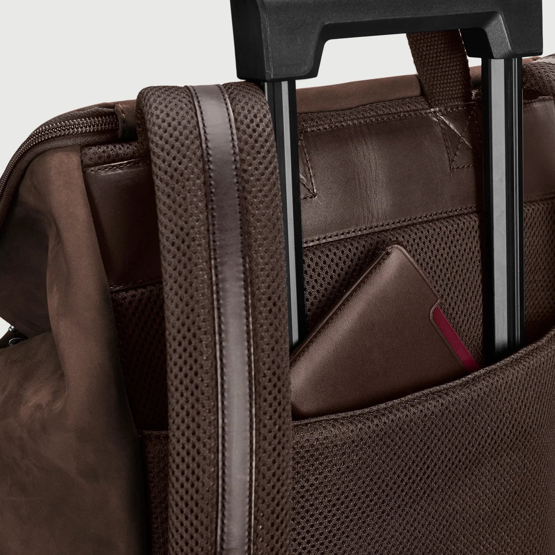 Day-to-Day Backpack - Return chocolate