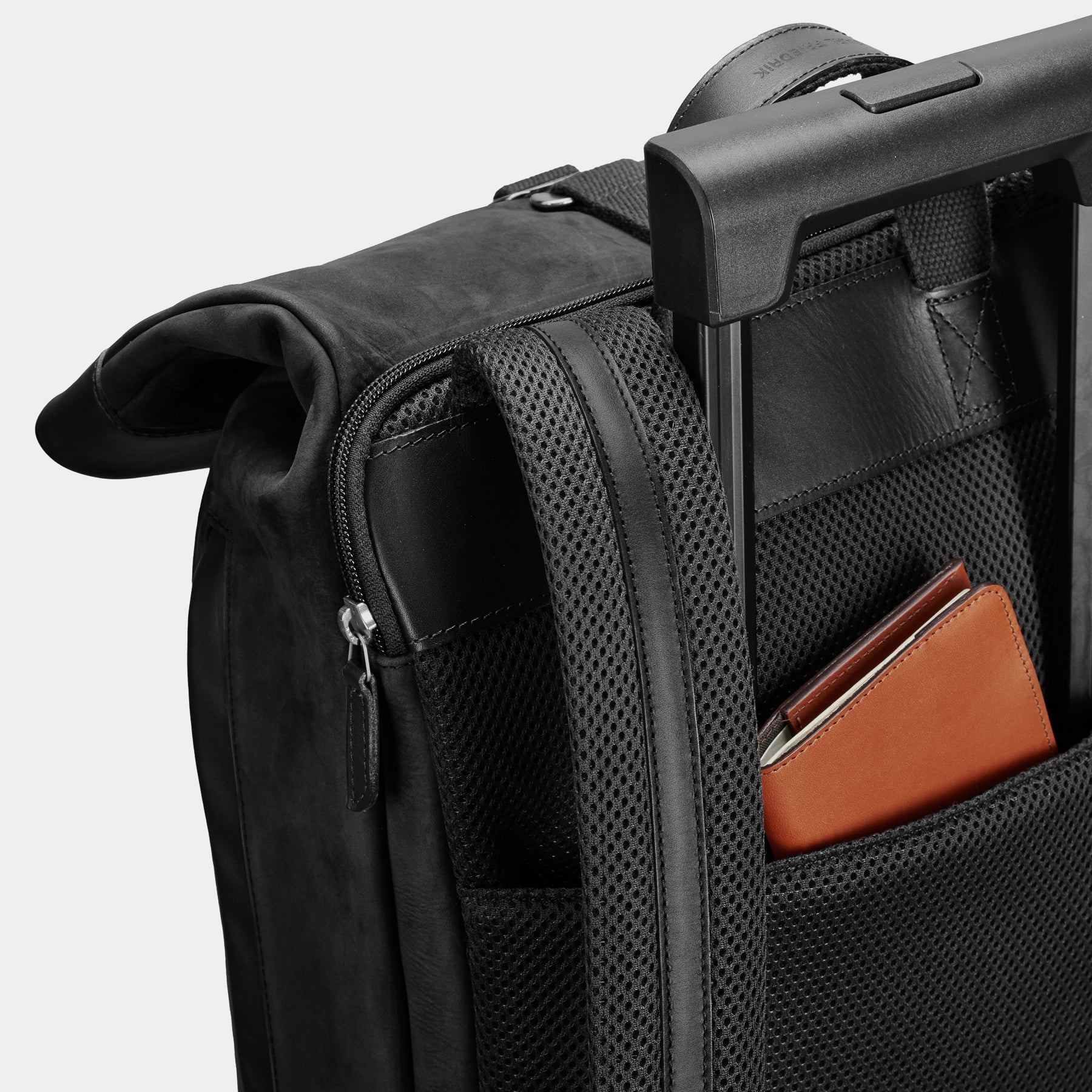 City-hopper Backpack - Return black